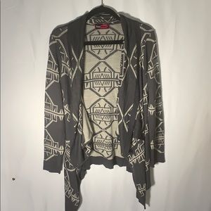 Grey & cream Aztec cardigan (B0039)